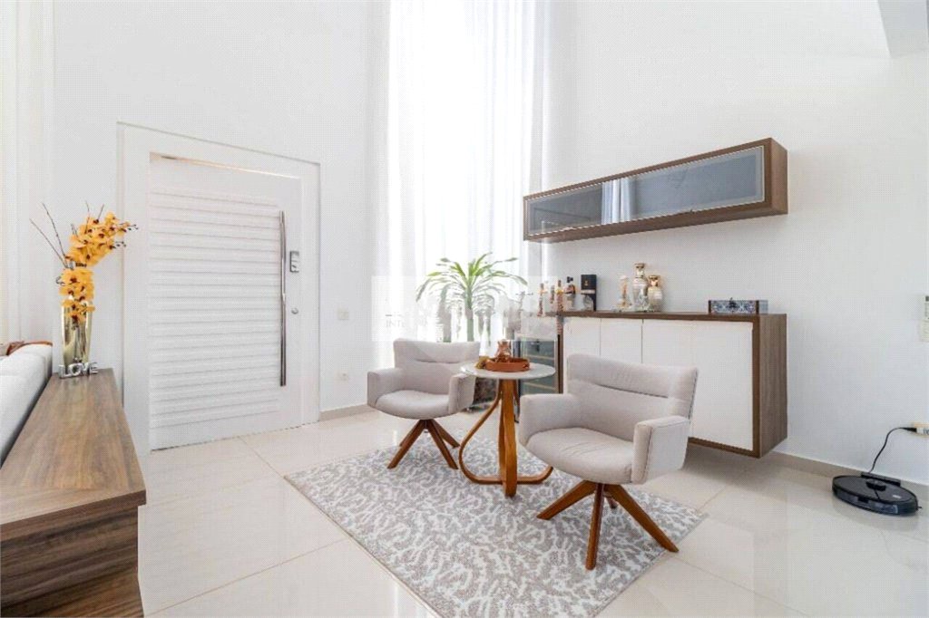 Casa à venda com 3 quartos, sendo 1 suíte, no condomínio Vale do Sol, Bom Jesus dos Perdões - SP