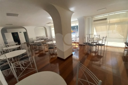 Apartamento à venda com 3 quartos, sendo 1 suíte, em Vila Andrade, São Paulo, SP