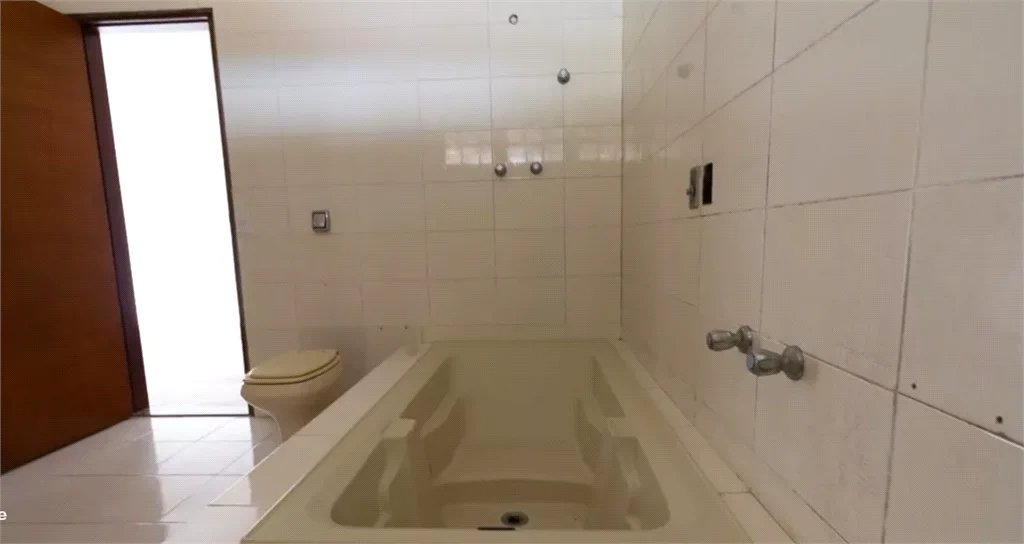 Casa à venda com 4 quartos, sendo 1 suíte,  em Vila Tiradentes, São Paulo, SP
