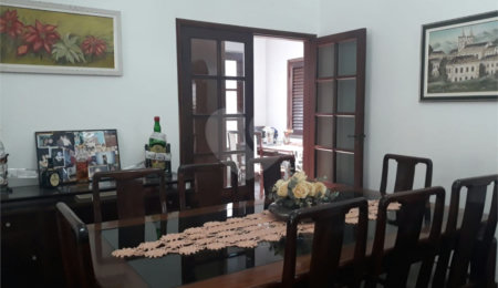 Casa à venda ou para alugar com 3 quartos, sendo 1 suíte,  em Jardim Maria Trindade, São Roque, SP