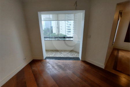 Apartamento à venda com 2 suítes em Vila Gertrudes, São Paulo, SP