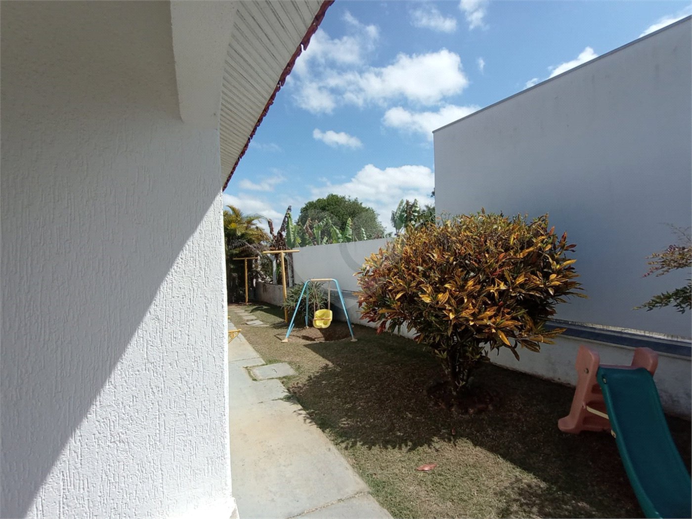 Casa à venda com 2 quartos em Vila Messias, Alambari, SP
