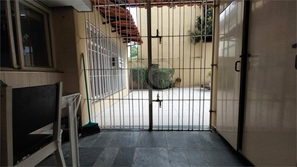 Casa à venda com 4 quartos, sendo 2 suítes,  em Vila Alexandria, São Paulo, SP