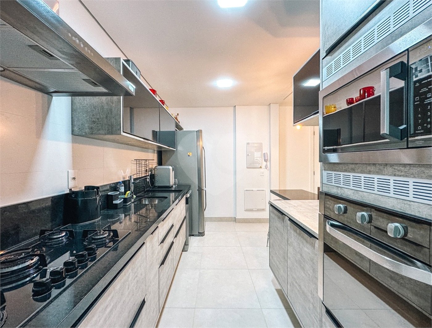 Apartamento à venda com 2 quartos, sendo 1 suíte, em Riviera, Bertioga, SP