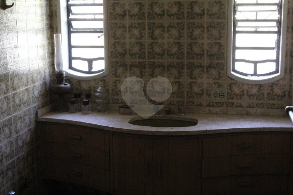 Casa Térrea à venda ou para alugar com 6 suítes em Vila Tramontano, São Paulo, SP