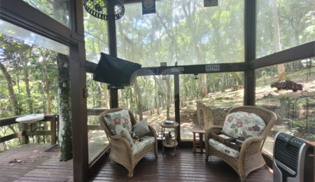 Casa à venda com 2 suítes no condomínio Alpes da Cantareira, Mairiporã - SP