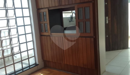 Casa à venda com 3 quartos, sendo 1 suíte, no Centro, Mogi das Cruzes, SP