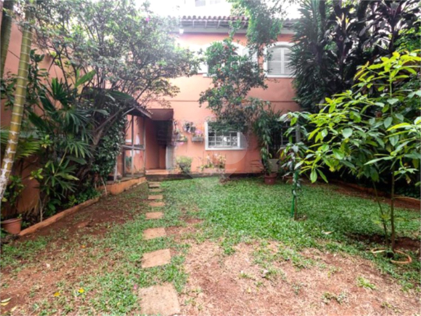 Casa à venda com 3 quartos, sendo 1 suíte, em Alto da Lapa, São Paulo, SP