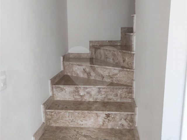 Sobrado à venda com 3 quartos, sendo 1 suíte,  em Vila Medeiros, São Paulo, SP