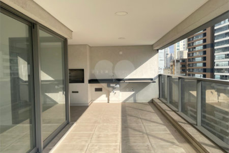 Apartamento à venda com 3 suítes em Campo Belo, São Paulo, SP