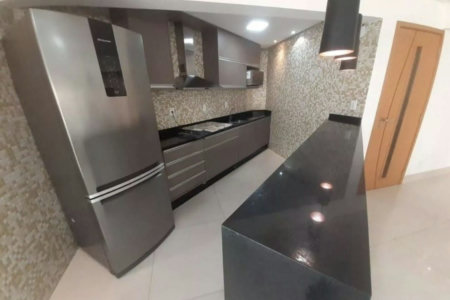 Apartamento com 2 dormitórios à venda, 89 m² por R$ 770.000,00 - Vila Guilhermina - Praia Grande/SP