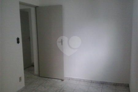 Apartamento à venda com 2 quartos em Vila Perracini, Poá, SP
