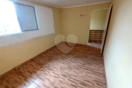Sobrado à venda com 3 quartos em Sítio Pinheirinho, São Paulo, SP