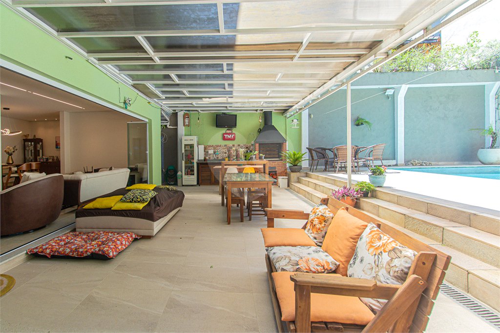 Casa à venda com 3 suítes em Jardim Prudência, São Paulo, SP