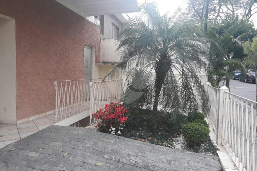 Casa à venda com 4 quartos, sendo 2 suítes, em Santana, São Paulo, SP