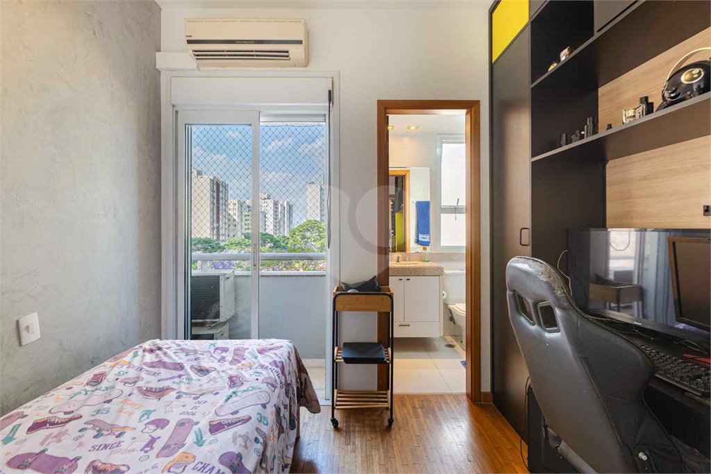 Apartamento à venda com 3 suítes em Vila Anglo Brasileira, São Paulo, SP