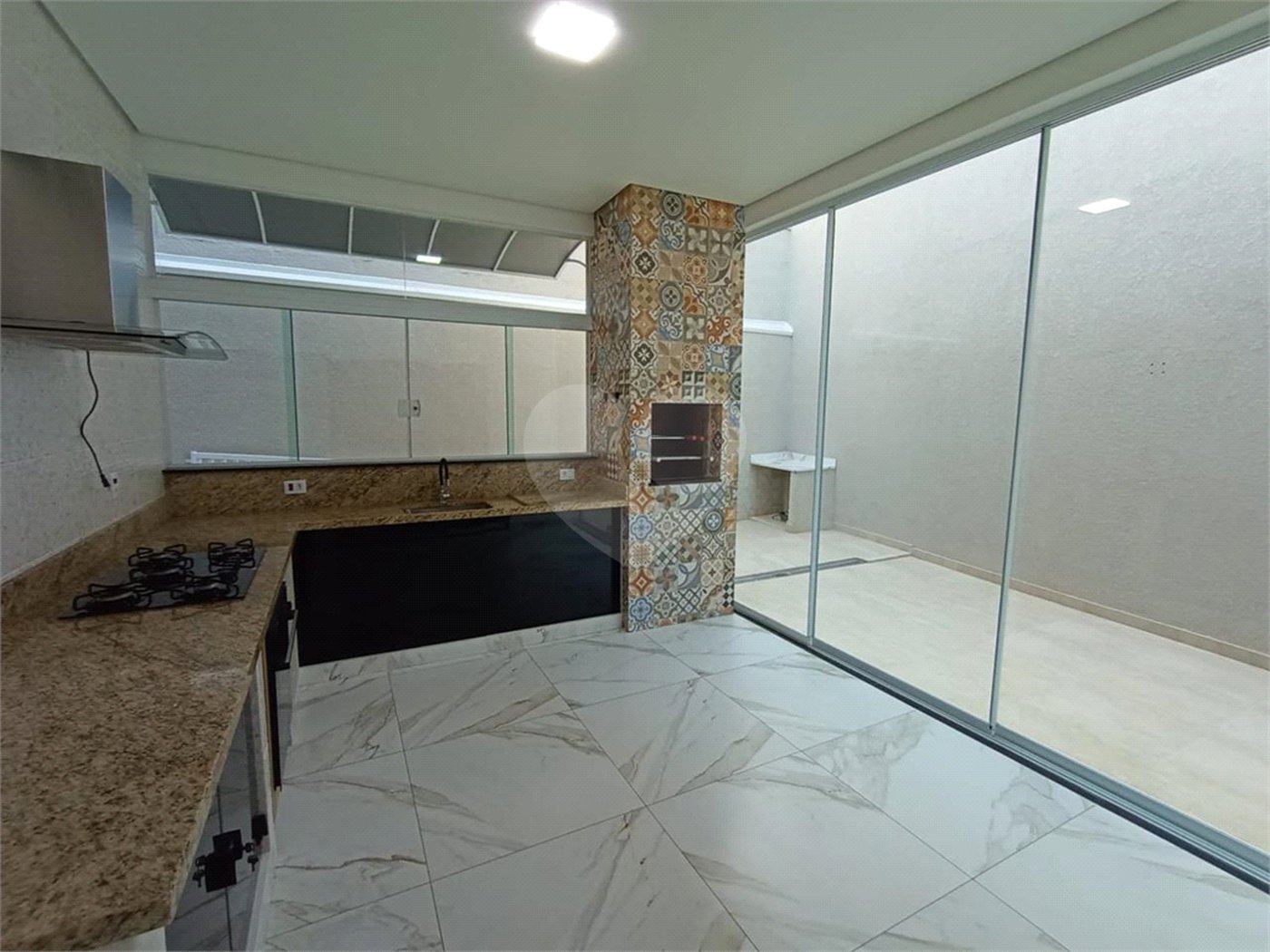Casa à venda com 3 quartos, sendo 1 suíte,  em Vila Nova Aparecida, Mogi das Cruzes, SP