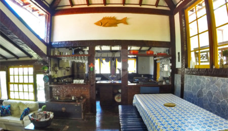Casa à venda com 8 quartos, sendo 4 suítes, em Alto de Búzios, Armação dos Búzios, RJ