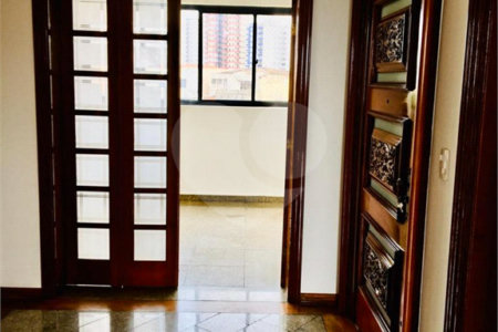 Apartamento à venda com 4 quartos, sendo 2 suítes, em Bosque da Saúde, São Paulo, SP