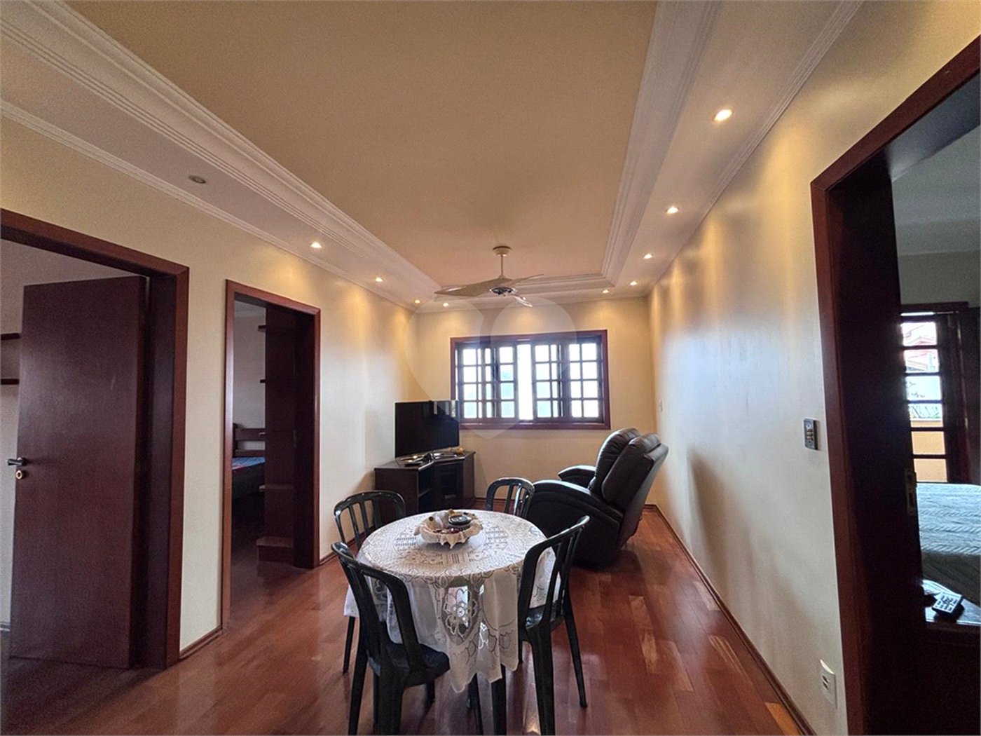 Casa à venda com 4 quartos, sendo 2 suítes,  no condomínio Granja Olga Ii, Sorocaba - SP