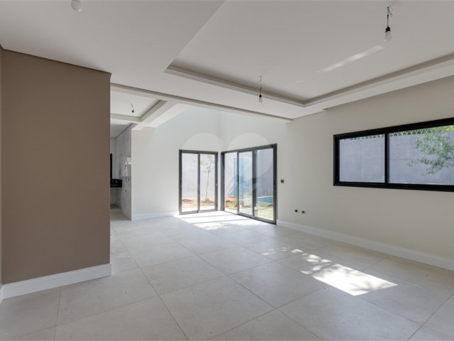 Casa à venda com 4 suítes no condomínio Reserva Robélia, São Paulo - SP
