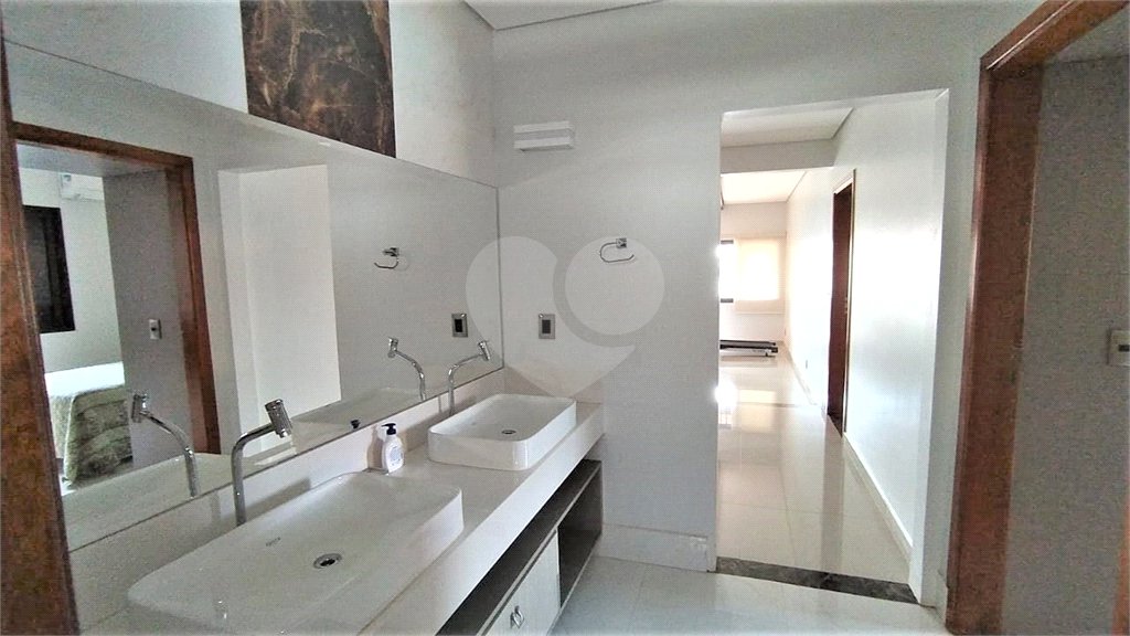 Chácara à venda com 6 quartos, sendo 4 suítes,  em Pinheirinho, Vinhedo, SP