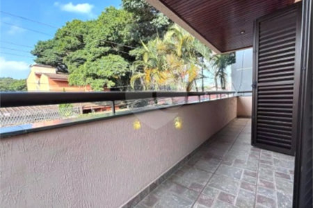 Sobrado à venda ou para alugar com 3 quartos, sendo 1 suíte,  em Jardim Maria Helena, Guarulhos, SP