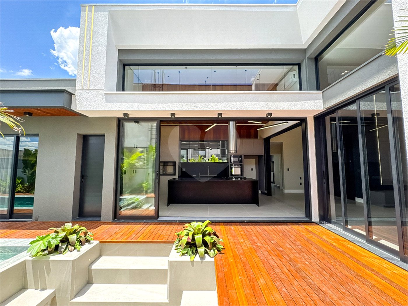 Casa à venda com 3 suítes no condomínio Villa dos Pinheiros, Indaiatuba - SP