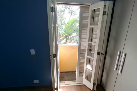 Casa à venda com 2 suítes no condomínio Village Palmas, São Paulo - SP