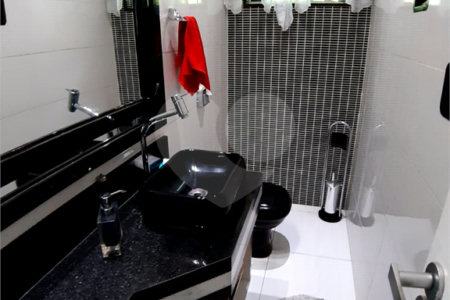 Sobrado à venda com 4 quartos, sendo 2 suítes, em Parque Casa de Pedra, São Paulo, SP