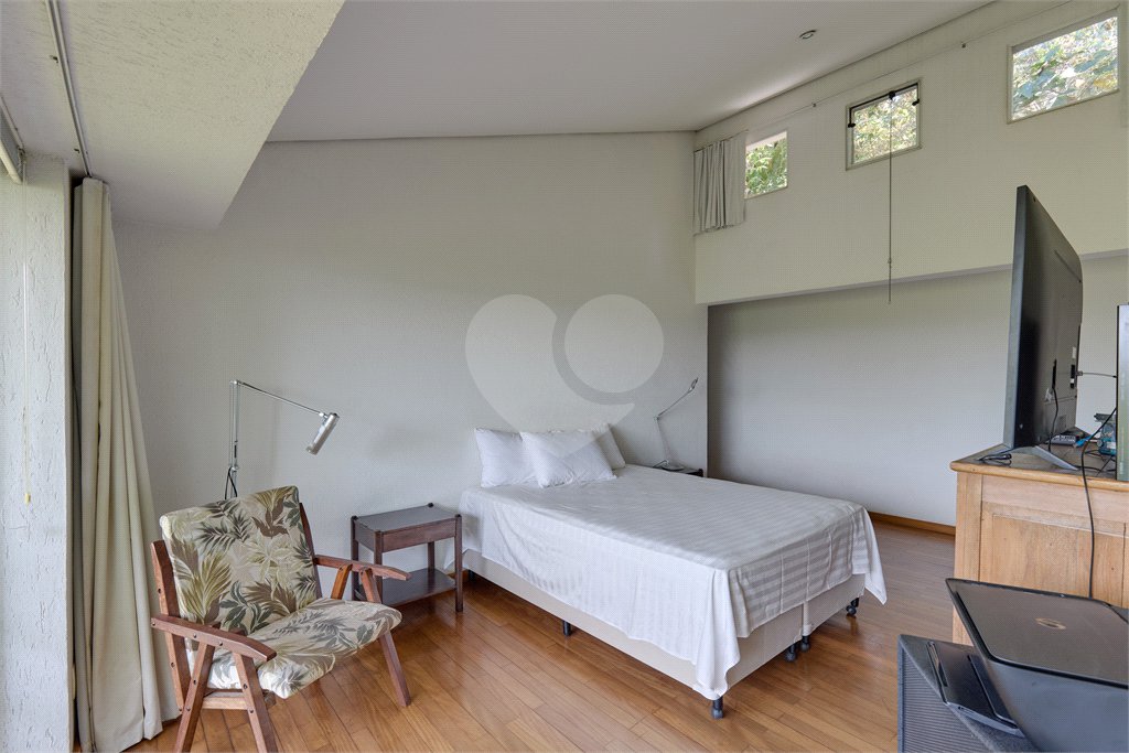Casa à venda com 3 quartos, sendo 1 suíte, em Guarapiranga, São Paulo, SP