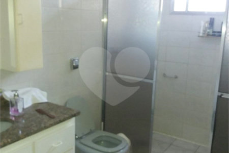 Sobrado à venda com 3 quartos em Vila Barreto, São Paulo, SP