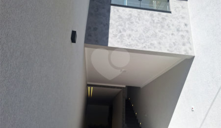 Sobrado à venda com 3 quartos, sendo 1 suíte, em Vila São Geraldo, São Paulo, SP