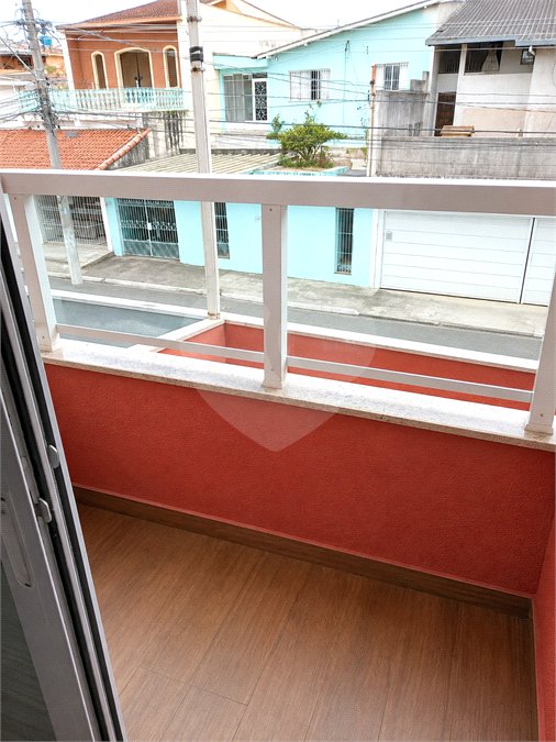 Sobrado à venda com 3 quartos, sendo 1 suíte,  em Vila Linda, Santo André, SP