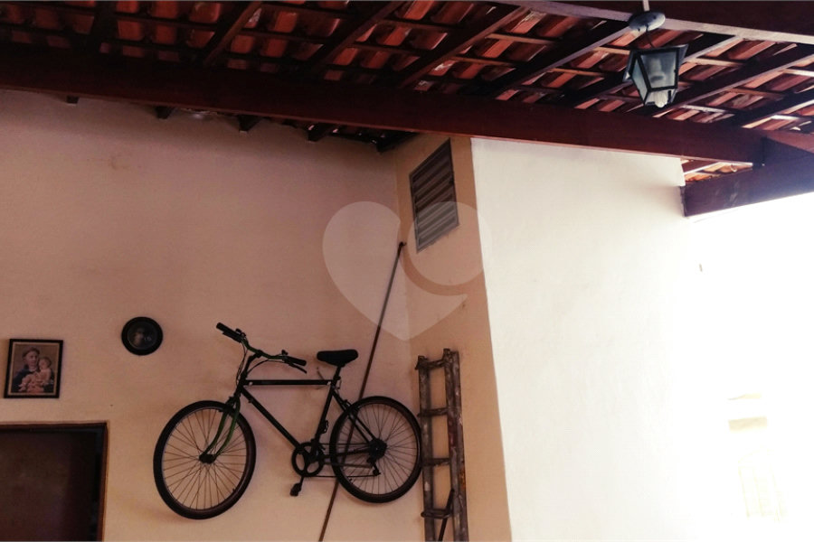 Casa à venda com 4 quartos, sendo 2 suítes,  em Vila Romero, São Paulo, SP