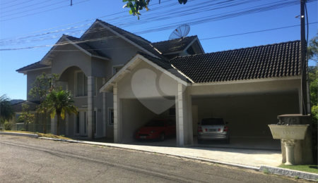 Casa à venda com 4 quartos, sendo 3 suítes,  no condomínio Suíça da Cantareira, Mairiporã - SP