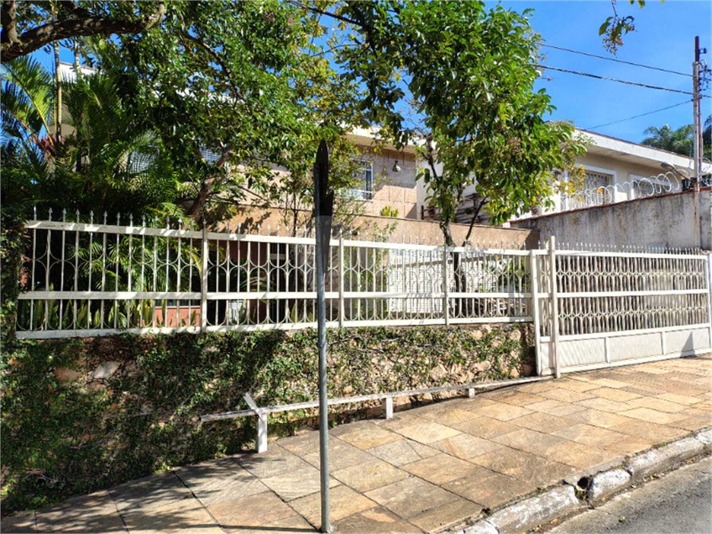 Sobrado à venda com 4 quartos, sendo 2 suítes, em Sumarezinho, São Paulo, SP