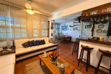 Casa em condomínio à venda com 3 quartos, sendo 1 suíte,  em Manguinhos, Armação dos Búzios, RJ