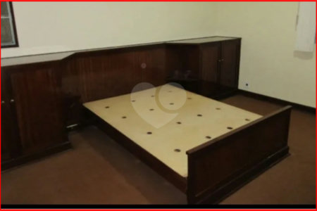 Sobrado à venda com 4 quartos, sendo 1 suíte,  em Alto da Lapa, São Paulo, SP