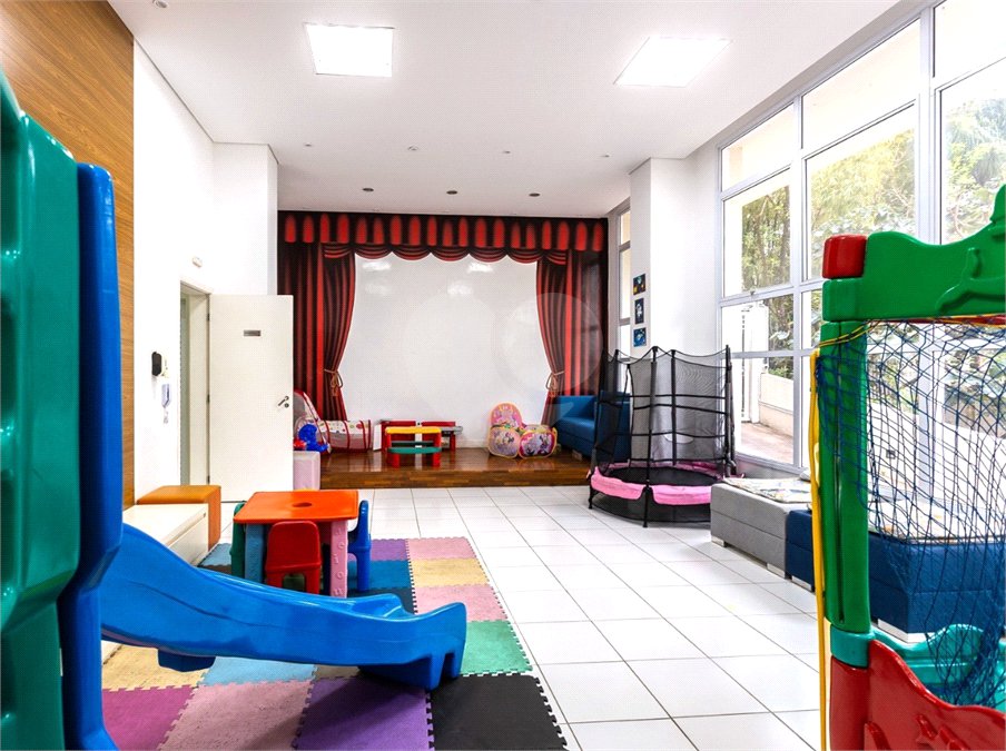 Apartamento à venda com 3 quartos, sendo 1 suíte,  em Vila Andrade, São Paulo, SP