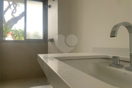 Apartamento à venda com 2 suítes em Vila Madalena, São Paulo, SP