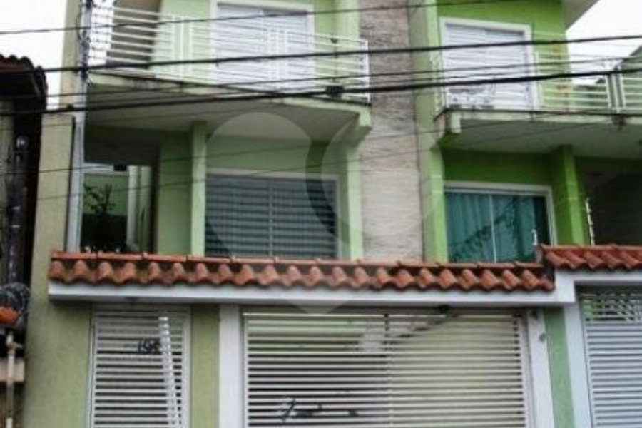 Sobrado à venda com 3 suítes em Parada Inglesa, São Paulo, SP
