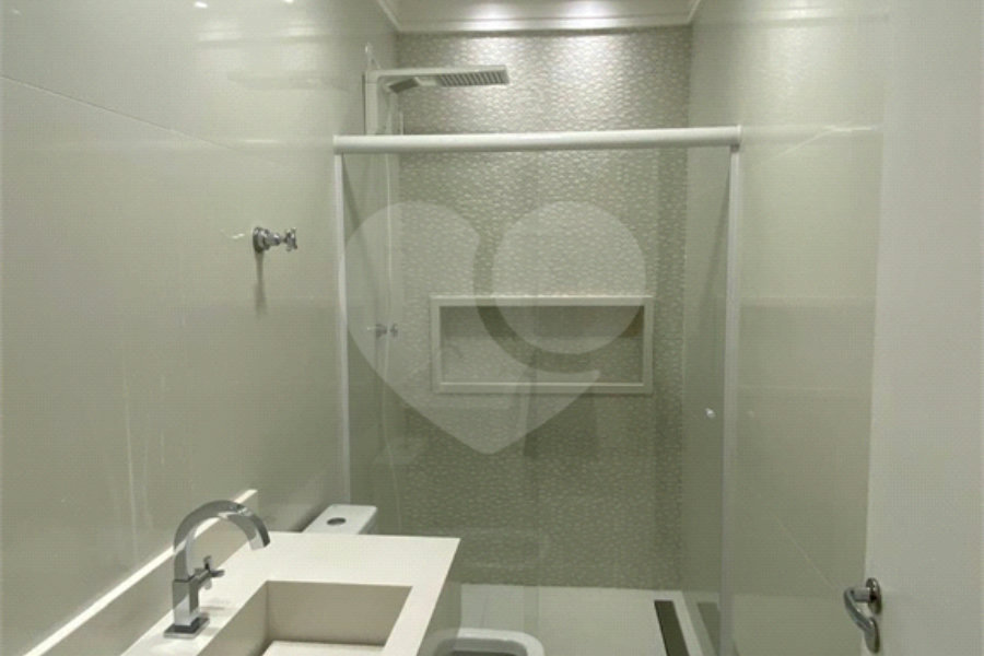 Sobrado à venda com 3 quartos, sendo 1 suíte,  em Santana, São Paulo, SP