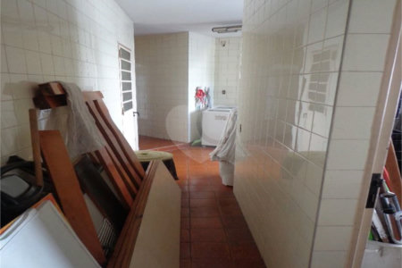 Cobertura à venda ou para alugar com 7 quartos, sendo 2 suítes, em Vila Andrade, São Paulo, SP