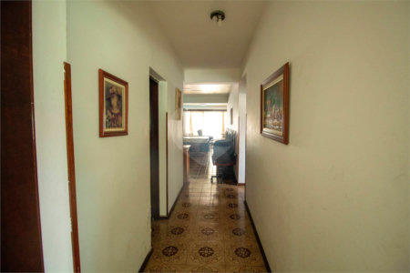 Casa à venda com 3 quartos, sendo 1 suíte, em Vila Junqueira, São Roque, SP