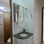 Casa para alugar com 3 quartos, sendo 1 suíte, no condomínio Santa Mônica, Atibaia - SP