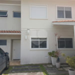 Casa à venda com 3 quartos, sendo 1 suíte, no condomínio Villa das Flores, Mogi das Cruzes - SP