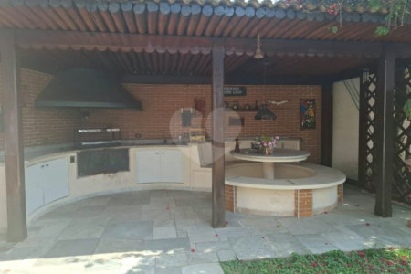 Casa à venda com 5 quartos, sendo 3 suítes,  em Alto da Boa Vista, São Paulo, SP