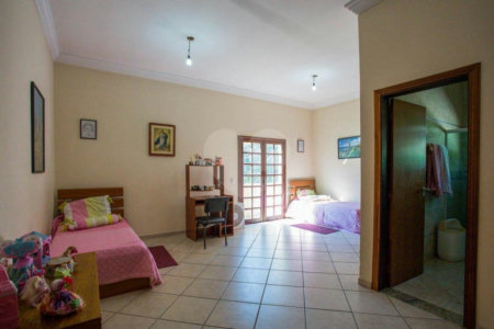 Casa à venda com 4 suítes em Cidade São Francisco, São Paulo, SP