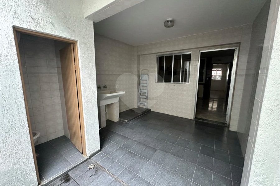 Sobrado à venda com 3 quartos em Lauzane Paulista, São Paulo, SP